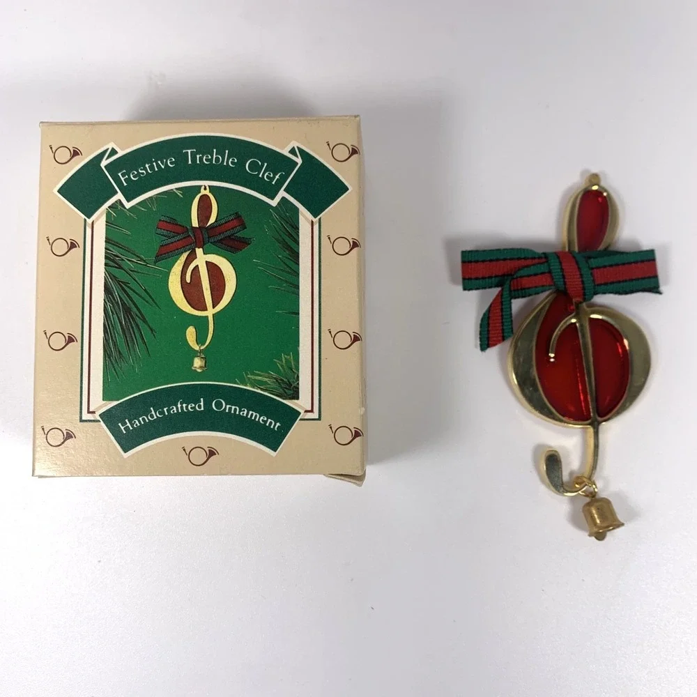 Hallmark 1986 Vintage Keepsake Ornament‎ Festive Treble Clef Music